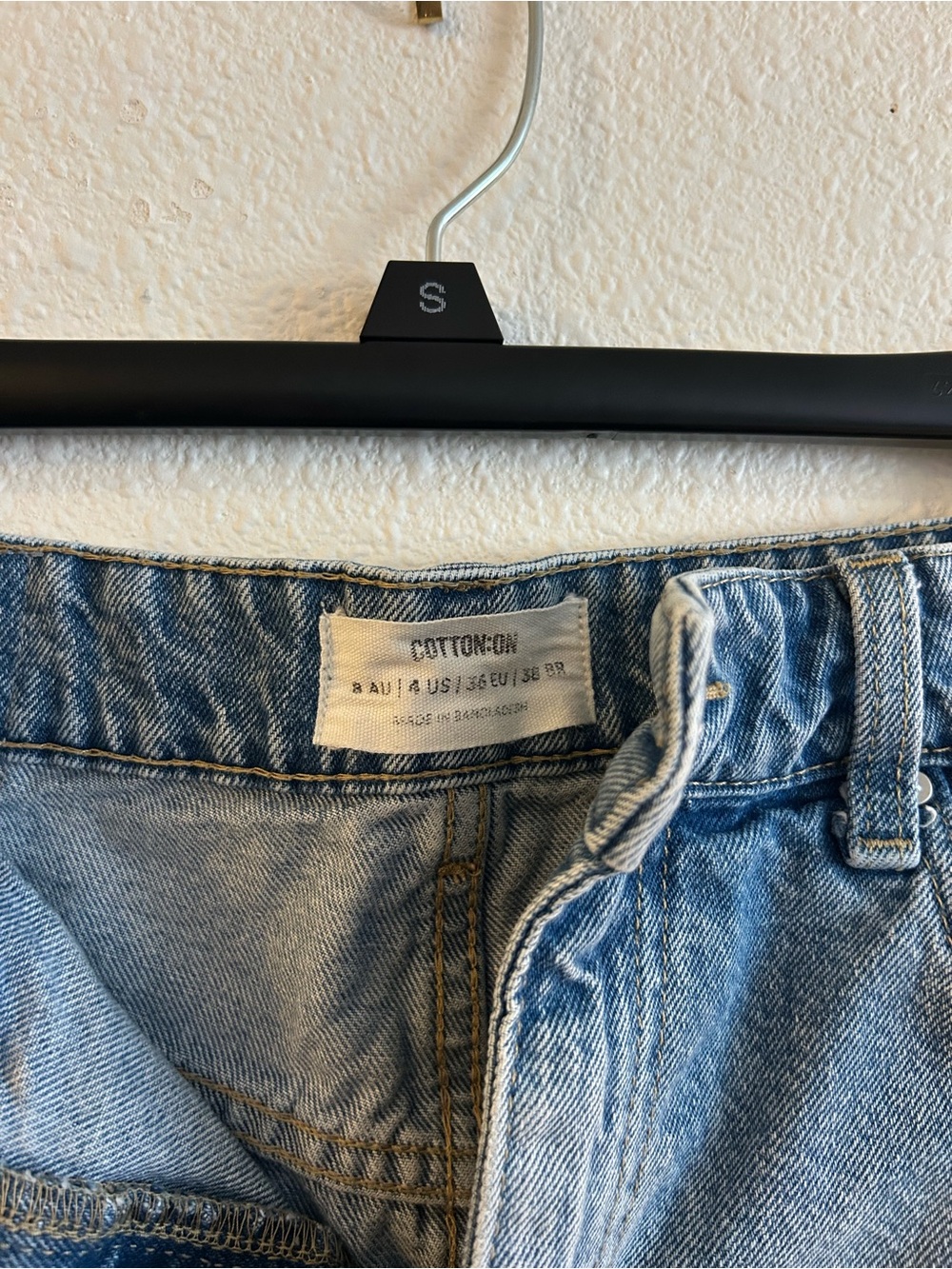 Cotton On Women’s Light Wash Denim Jorts - Picture 2 of 3
